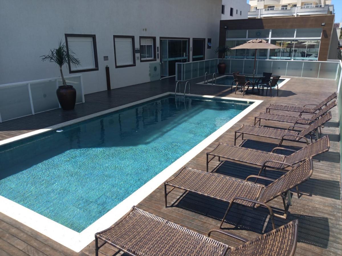 Mariscal 02 dormitórios, 80m do mar, com piscina Bombinhas Exterior foto